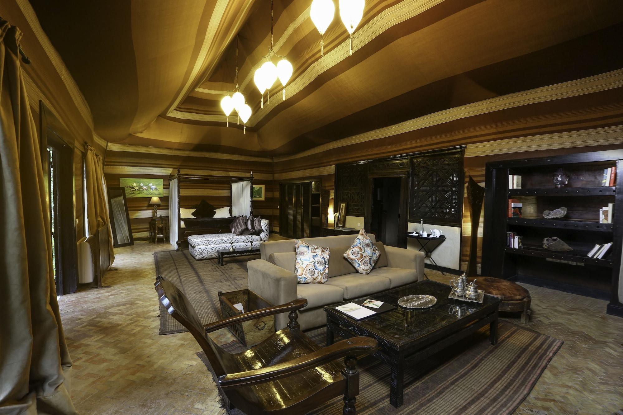 Hotel Rhoul Palace And