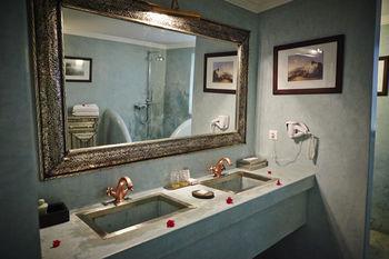 Rhoul Palace And Marrakesh