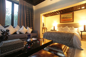 Rhoul Palace And Hotel 5*