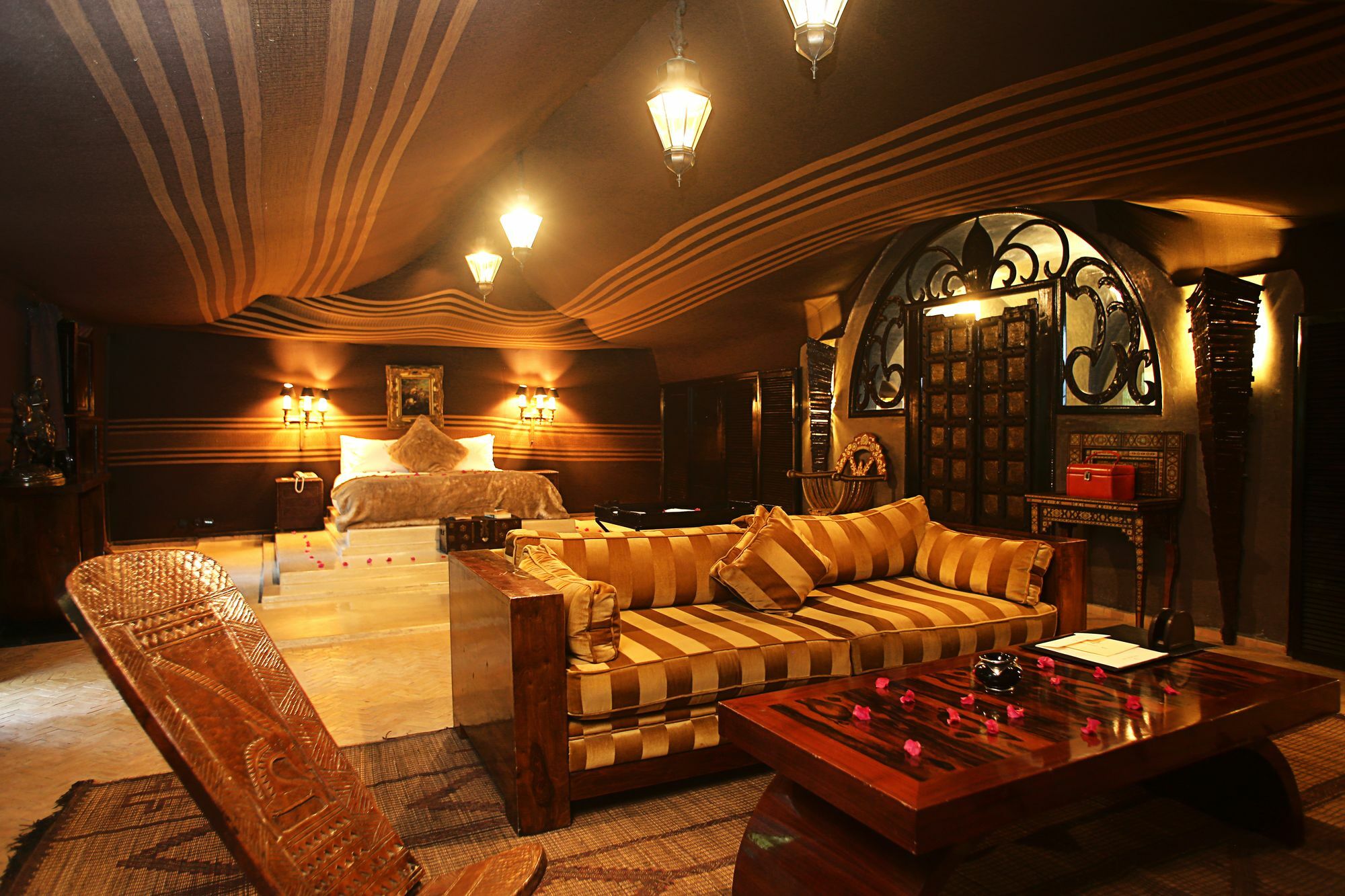Rhoul Palace And